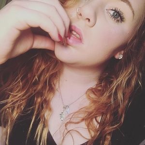 Meet your Posher, Amelia